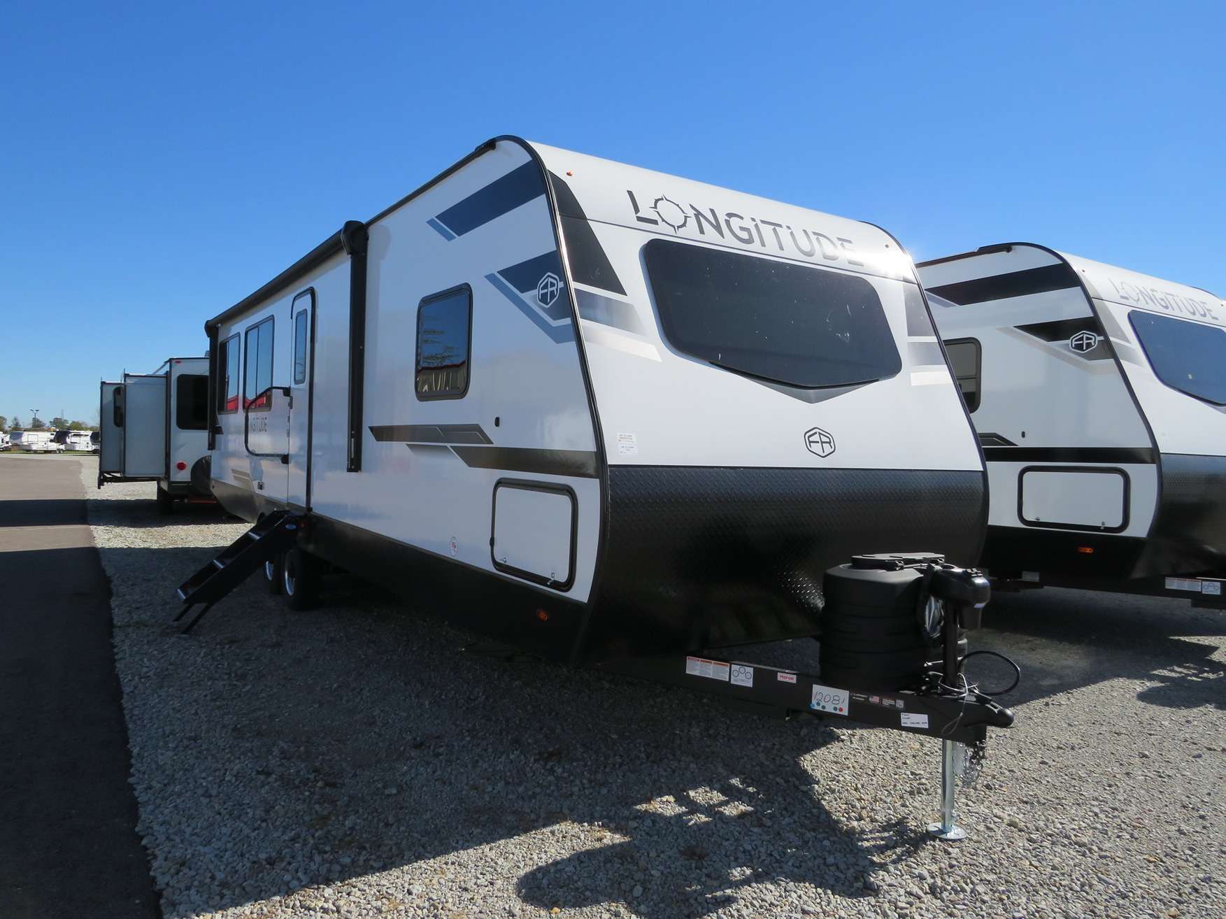 2026 LONGITUDE 310RL 5 IMG 0815 4